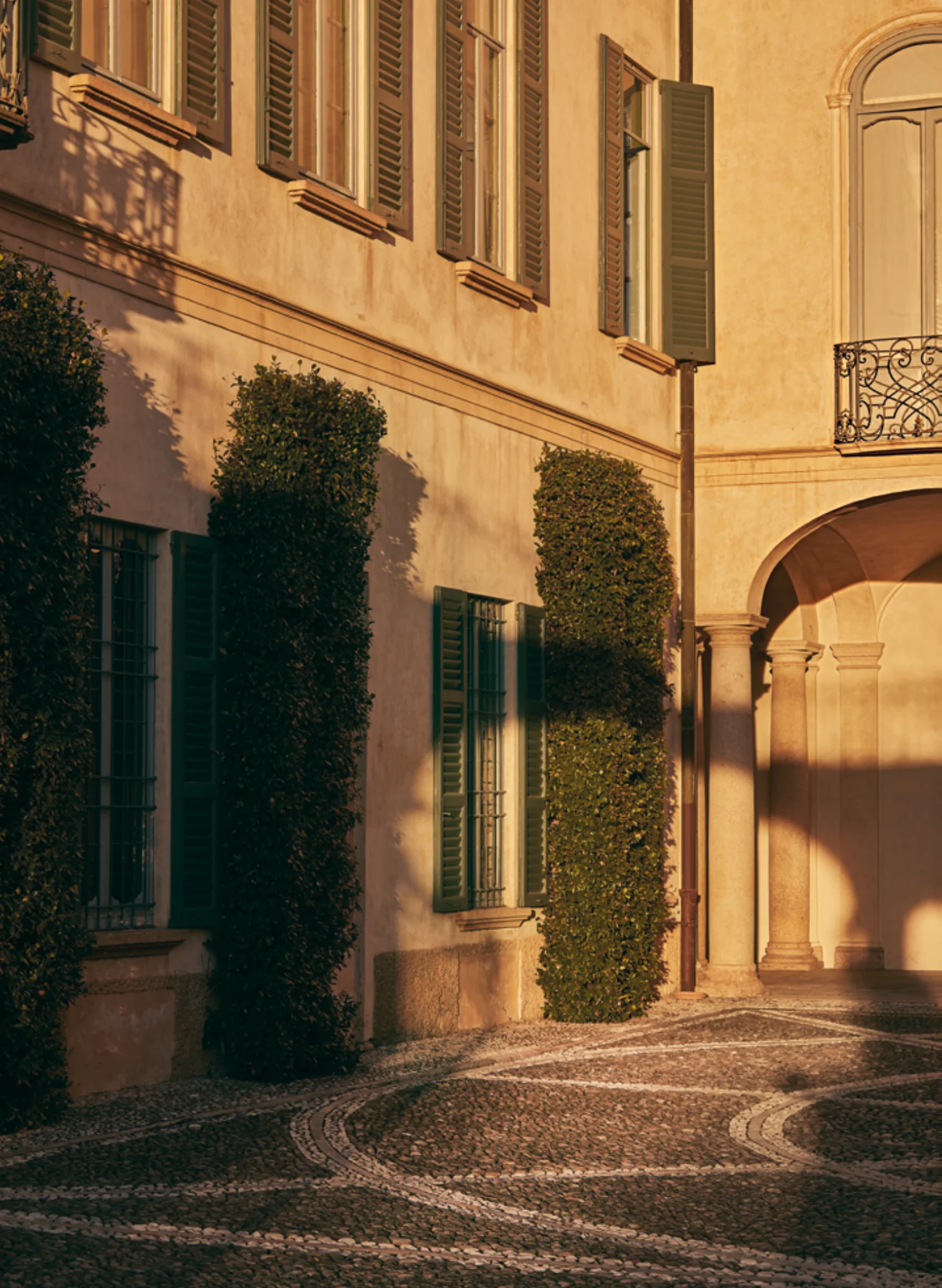 A Villa in Light — страница 4